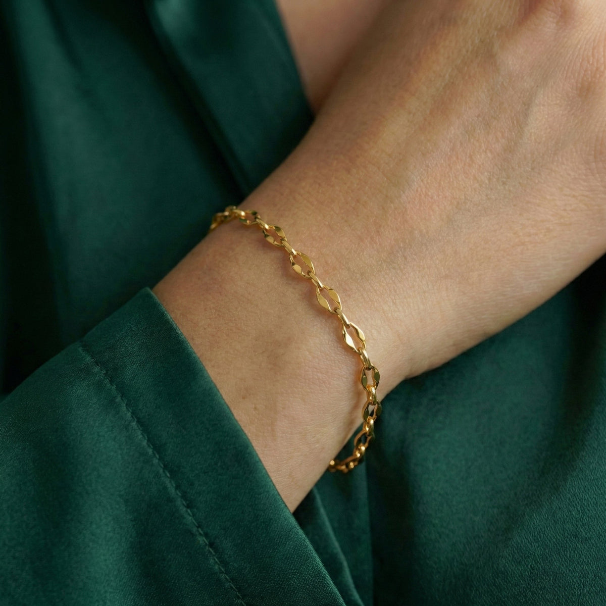 Rahma Allura Chain Bracelet