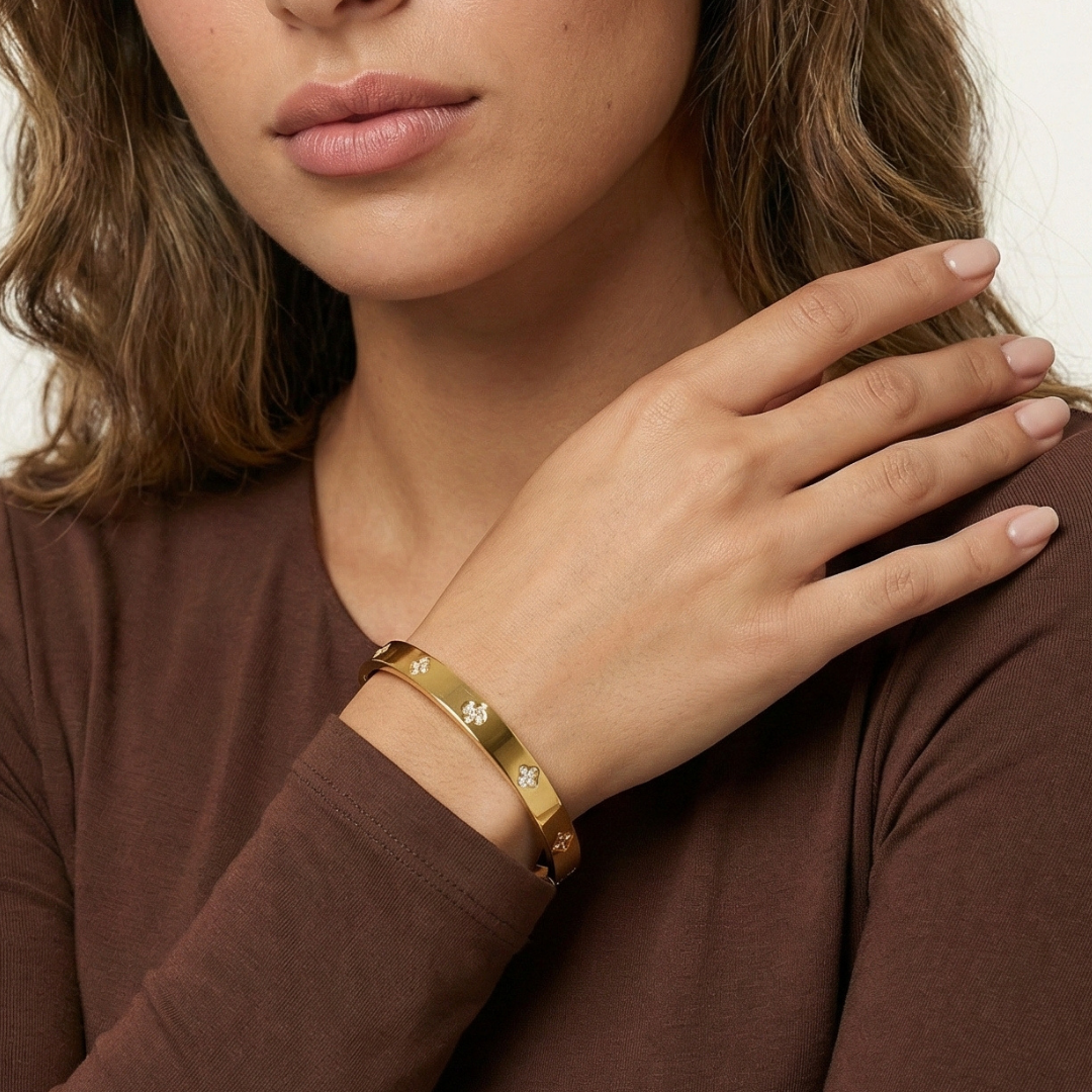 Gold Clover Bangle